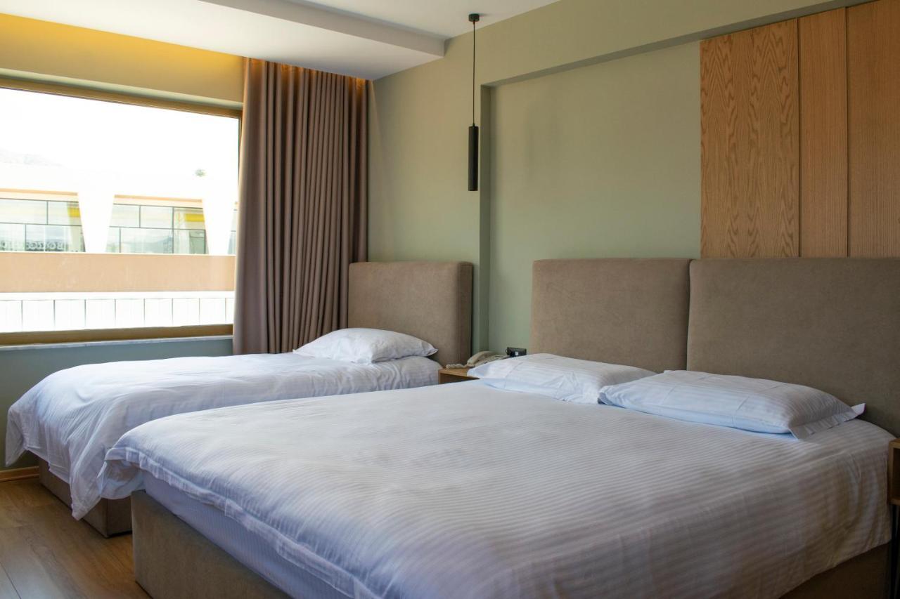 Bocca Hotel Korça Exteriör bild