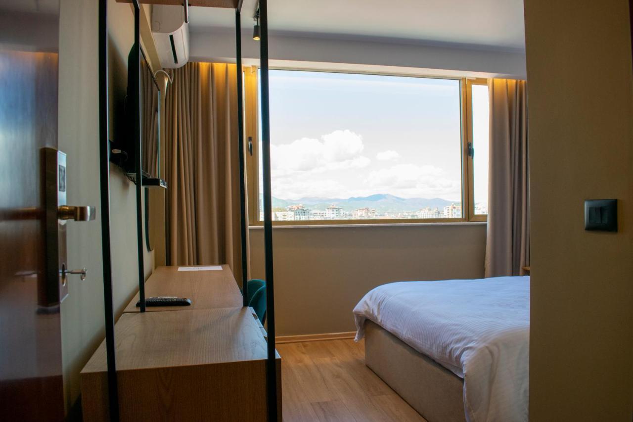 Bocca Hotel Korça Exteriör bild
