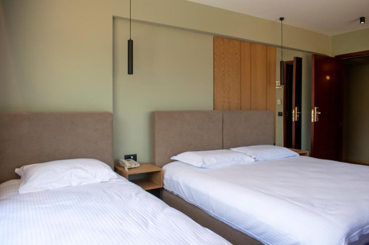 Bocca Hotel Korça Exteriör bild
