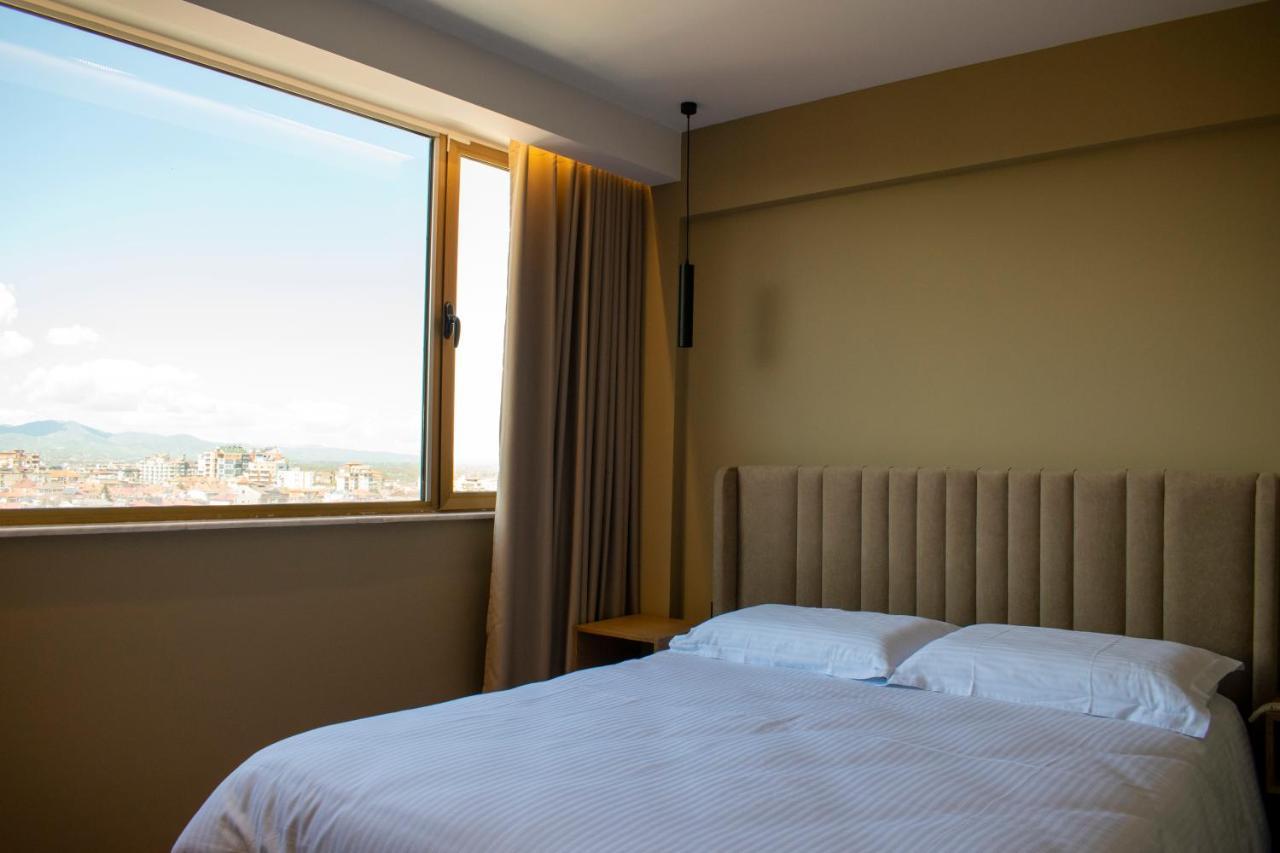 Bocca Hotel Korça Exteriör bild