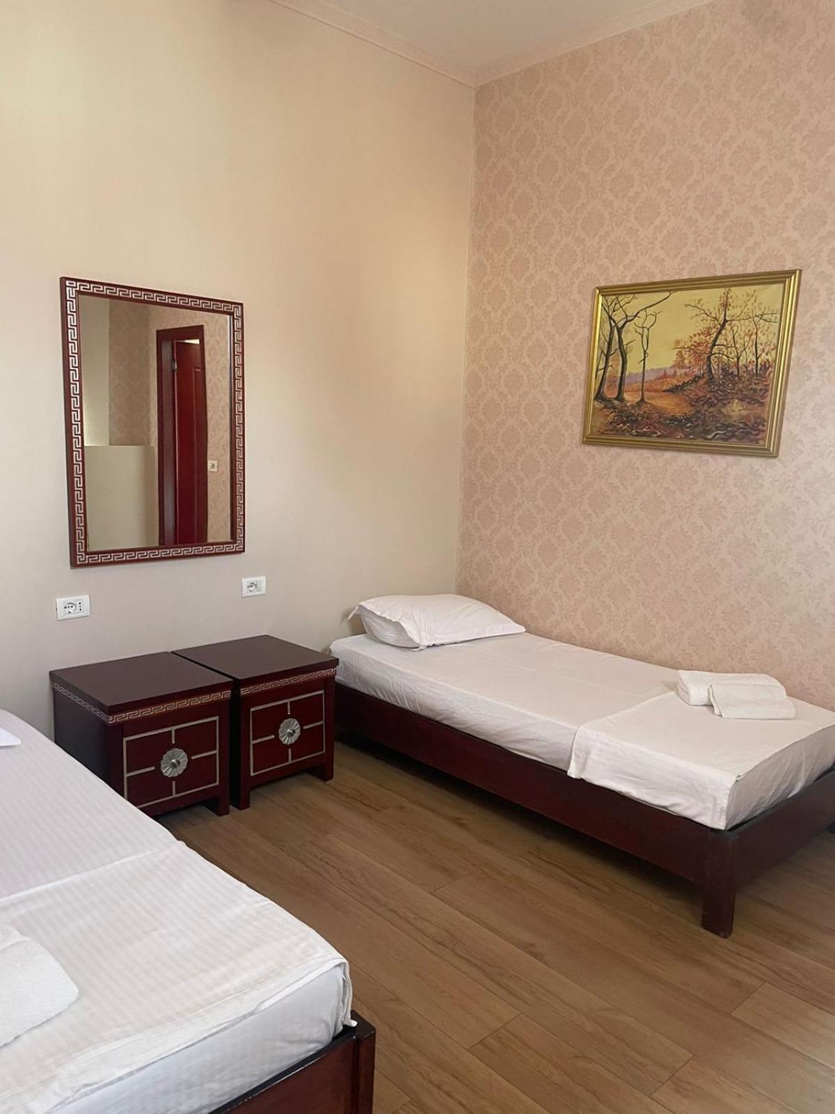 Bocca Hotel Korça Exteriör bild